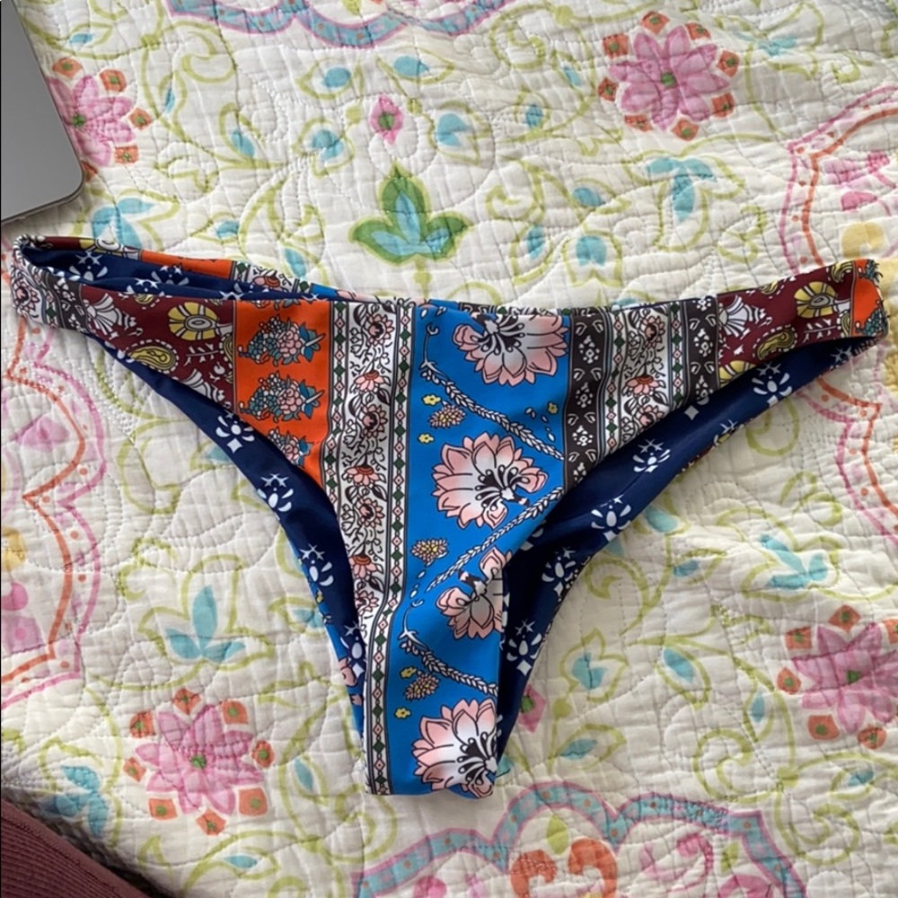 Reversible Bikini - Picture 3 of 5